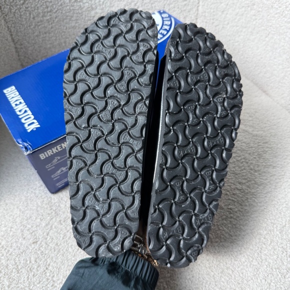 ✨ Birkenstock Arizona Big Buckle — High Shine Black — Women’s 8 / EU 39 — NIB ✨ - Picture 9 of 14